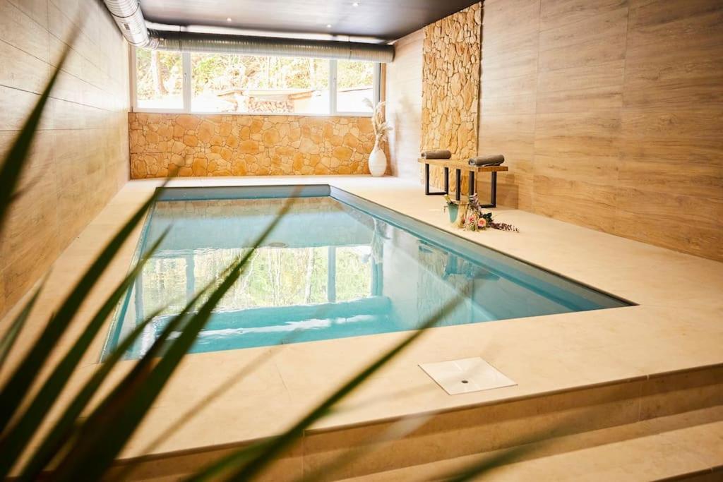 Chalet La Forgerie Piscine Jacuzzi Cinema Buitenkant foto