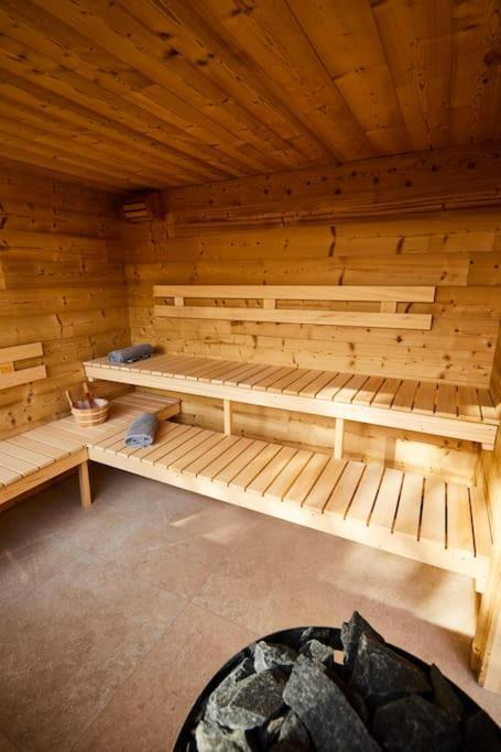Chalet La Forgerie Piscine Jacuzzi Cinema Buitenkant foto